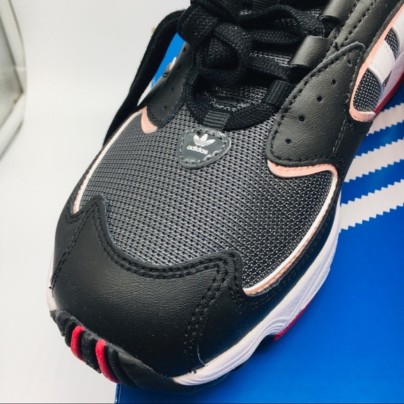 adidas falcon 2000 w